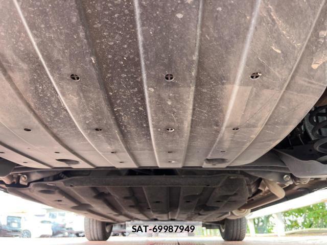 Honda VEZEL 2015-11 7794294-18