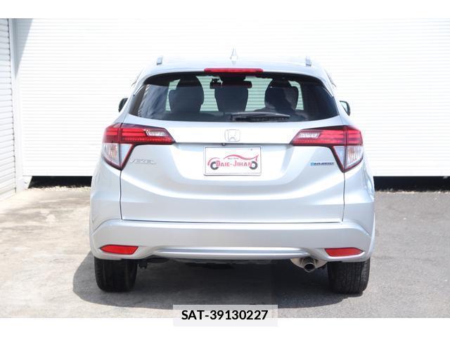 Honda VEZEL 2015-01 7810710-11