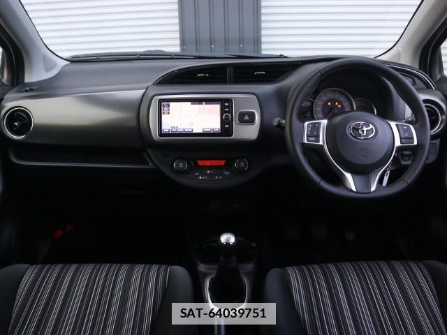 Toyota VITZ 2016-12 7796277-2
