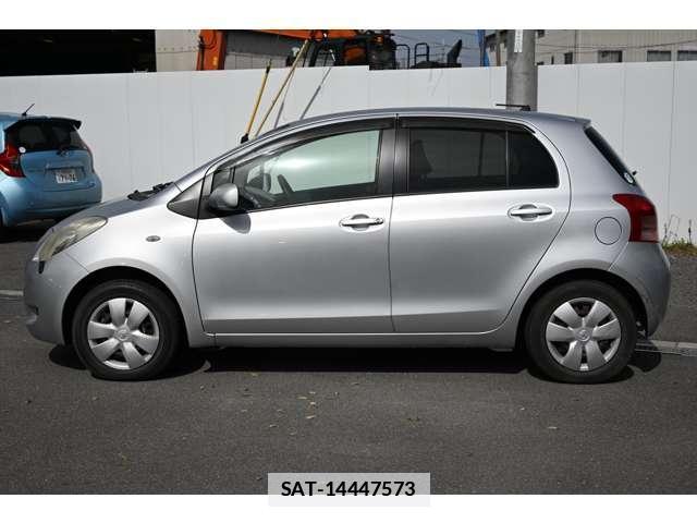 Toyota VITZ 2006-09 7796606-3