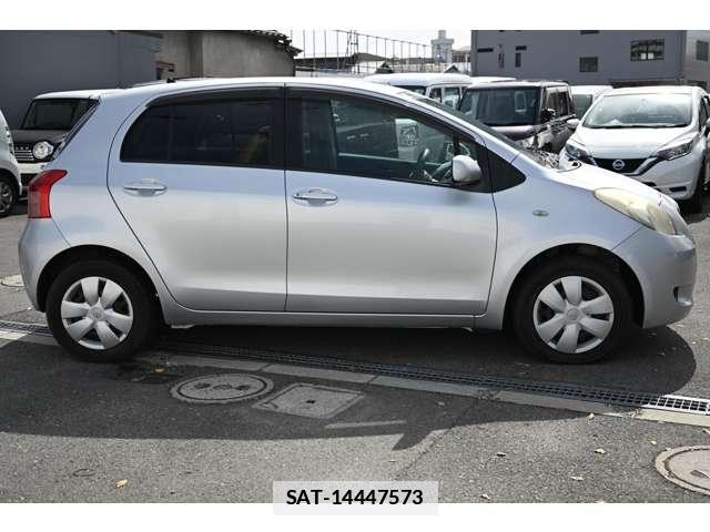 Toyota VITZ 2006-09 7796606-9