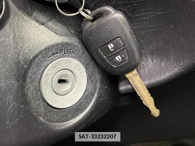 Toyota VITZ 2012-01 7798136-6