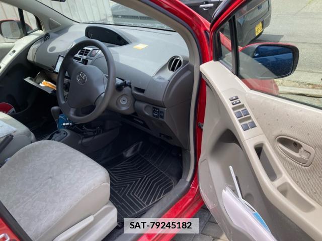 Toyota VITZ 2010-02 7799594-14