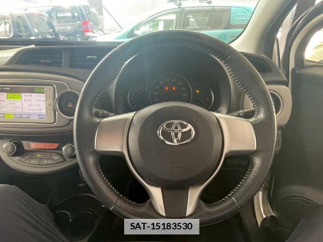 Toyota VITZ 2013-04 7802994-14