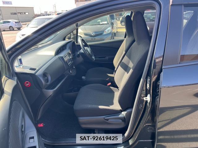 Toyota VITZ 2017-05 7805867-11