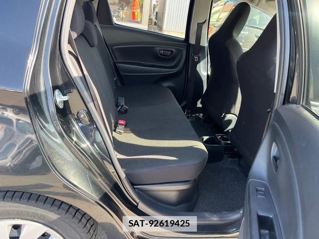 Toyota VITZ 2017-05 7805867-13