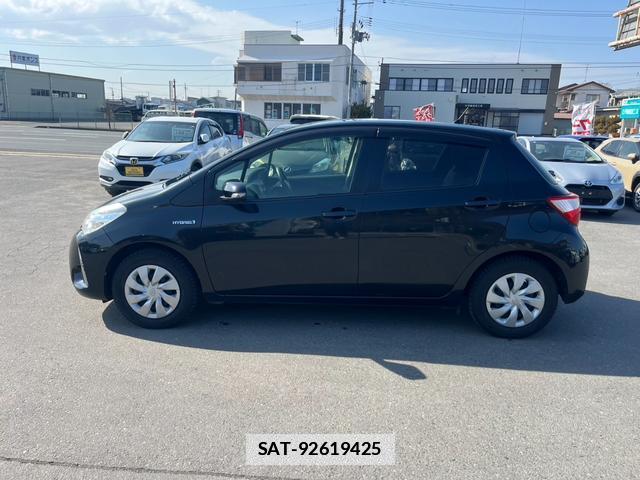 Toyota VITZ 2017-05 7805867-6