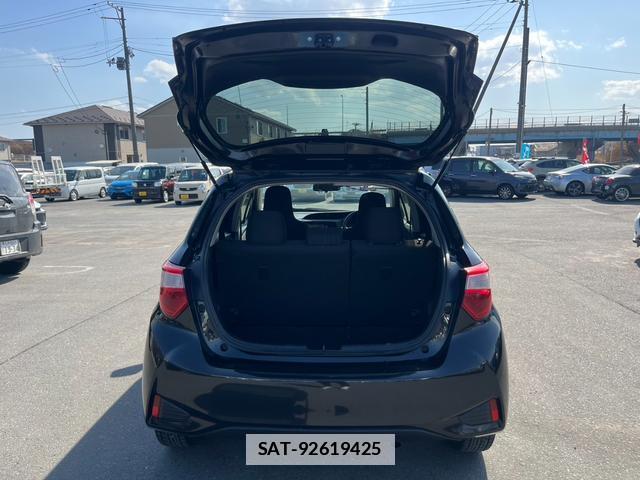 Toyota VITZ 2017-05 7805867-8