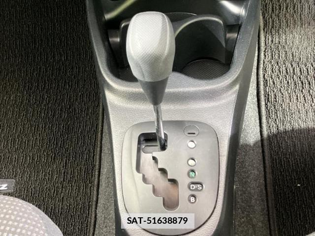 Toyota VITZ 2015-09 7806530-17