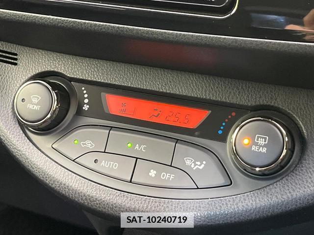 Toyota VITZ 2017-03 7809682-6