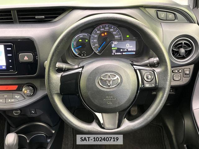 Toyota VITZ 2017-03 7809682-7