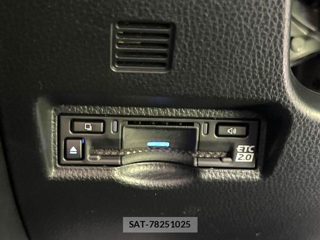 Toyota VOXY 2024-10 7793082-5