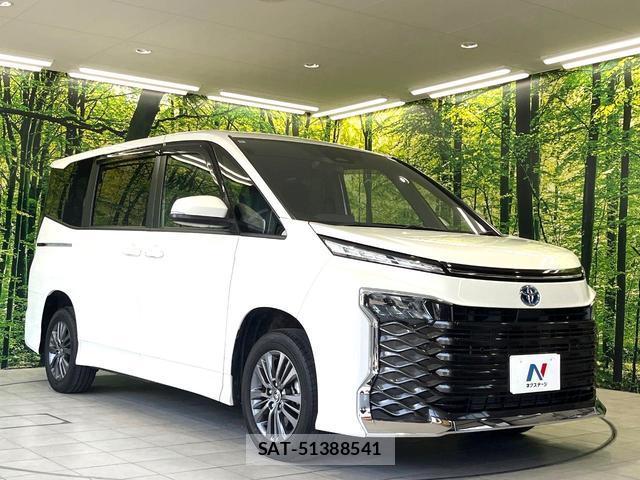 Toyota VOXY 2024-10 7793084-17