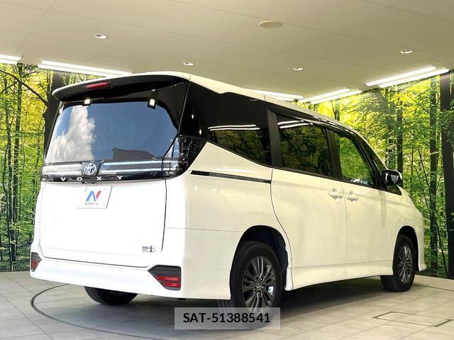 Toyota VOXY 2024-10 7793084-18