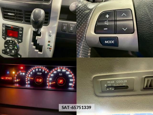Toyota VOXY 2010-12 7794715-5