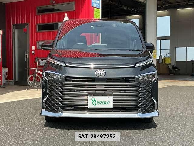 Toyota VOXY 2022-12 7795550-1