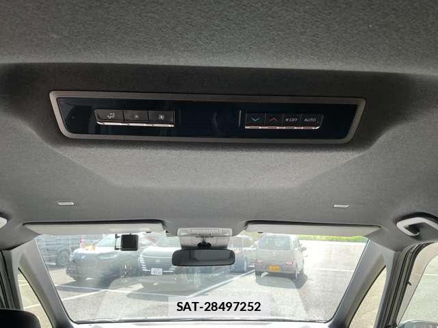 Toyota VOXY 2022-12 7795550-10