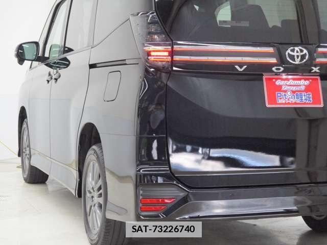 Toyota VOXY 2022-03 7795652-9