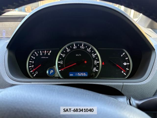 Toyota VOXY 2014-10 7795986-15