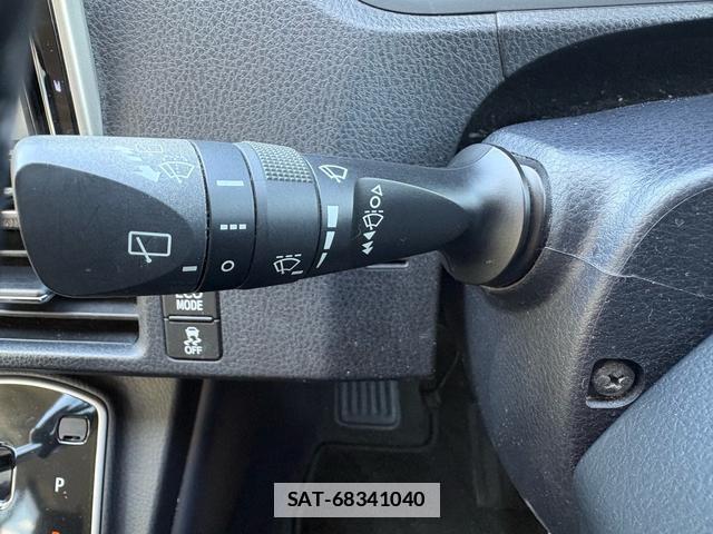 Toyota VOXY 2014-10 7795986-18