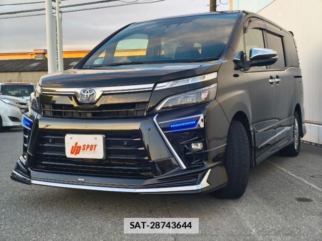 Toyota VOXY 2021-05 7796467-15