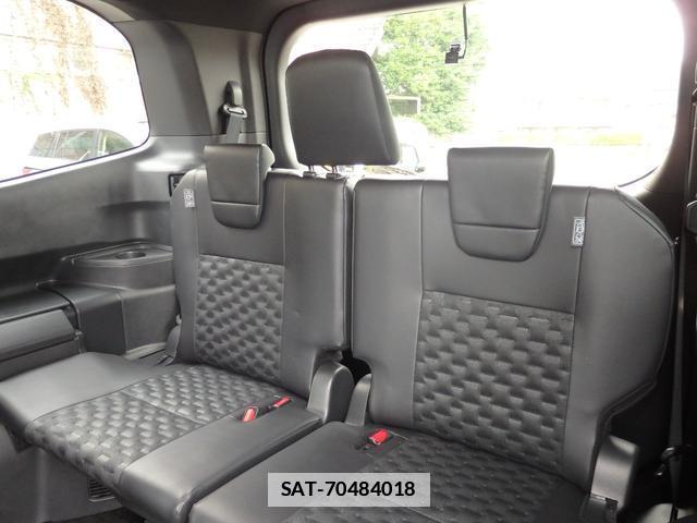 Toyota VOXY 2022-11 7797319-17
