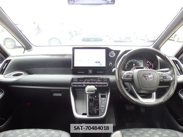 Toyota VOXY 2022-11 7797319-18