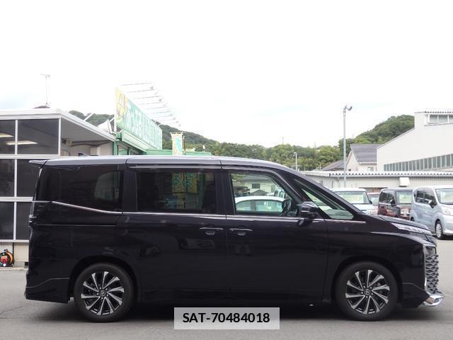 Toyota VOXY 2022-11 7797319-5