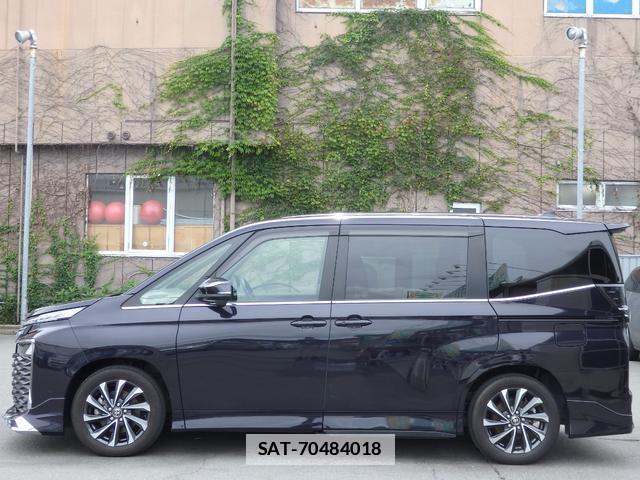 Toyota VOXY 2022-11 7797319-6