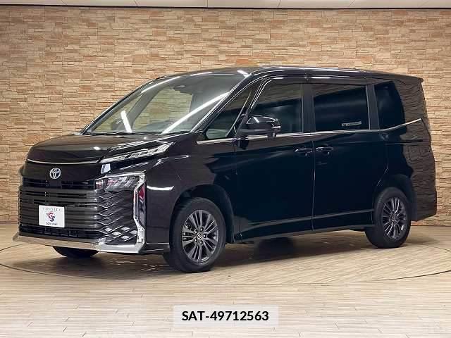 Toyota VOXY 2023-07 7797369-13