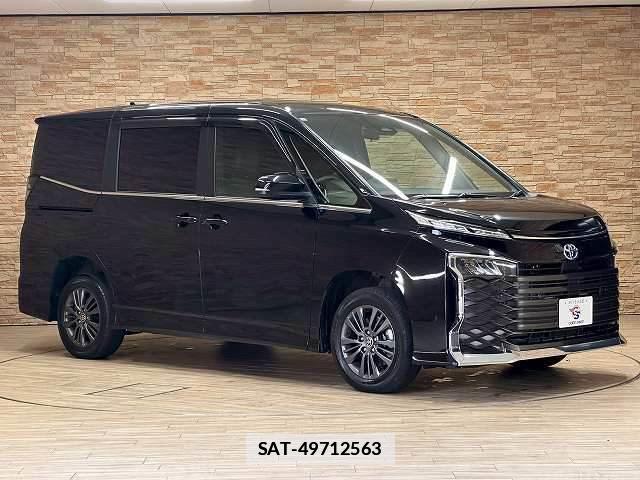 Toyota VOXY 2023-07 7797369-14