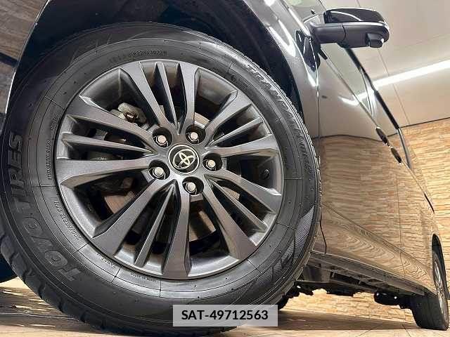 Toyota VOXY 2023-07 7797369-18