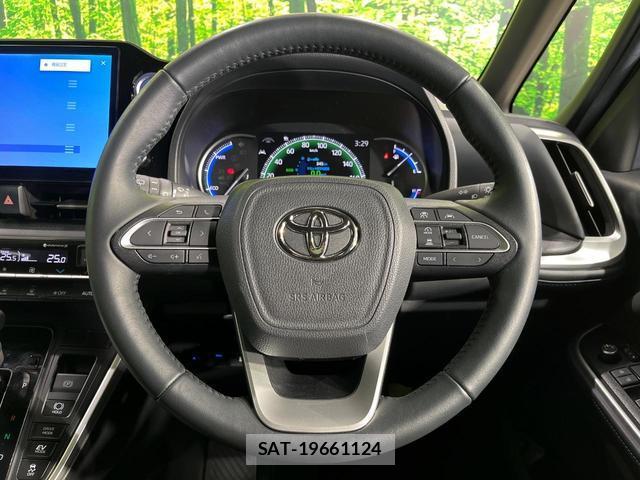 Toyota VOXY 2023-07 7797435-10