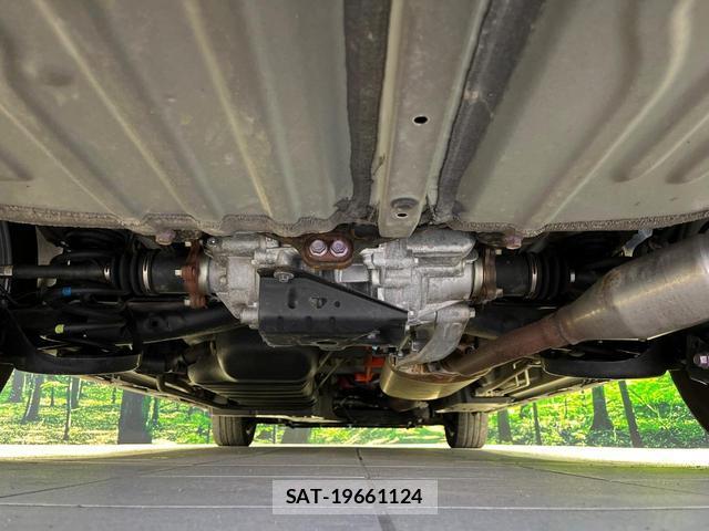 Toyota VOXY 2023-07 7797435-19