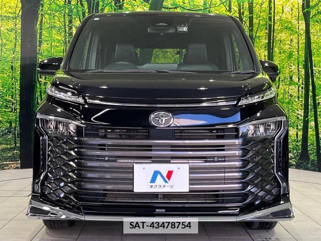 Toyota VOXY 2023-07 7797443-13