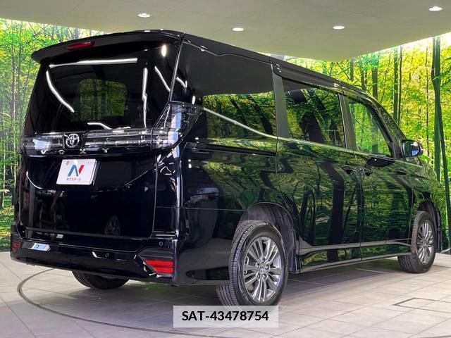 Toyota VOXY 2023-07 7797443-16