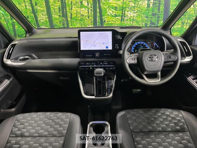 Toyota VOXY 2025-09 7797449-1