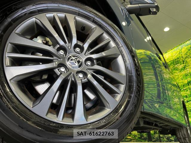 Toyota VOXY 2025-09 7797449-13