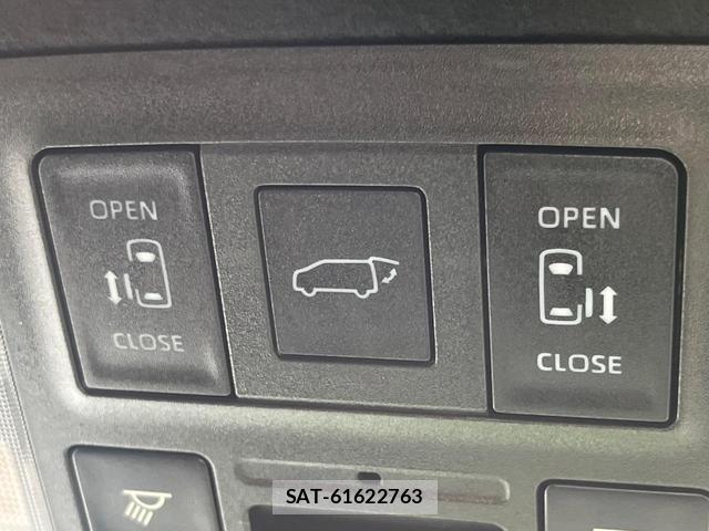 Toyota VOXY 2025-09 7797449-2