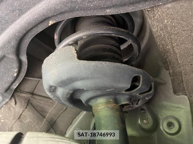 Toyota VOXY 2023-03 7797530-19