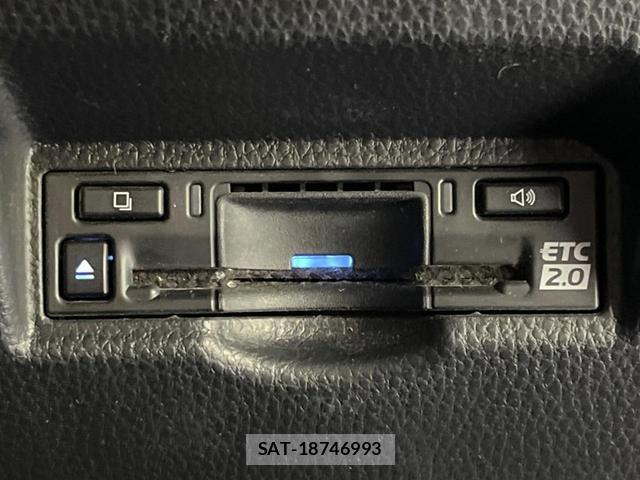 Toyota VOXY 2023-03 7797530-5