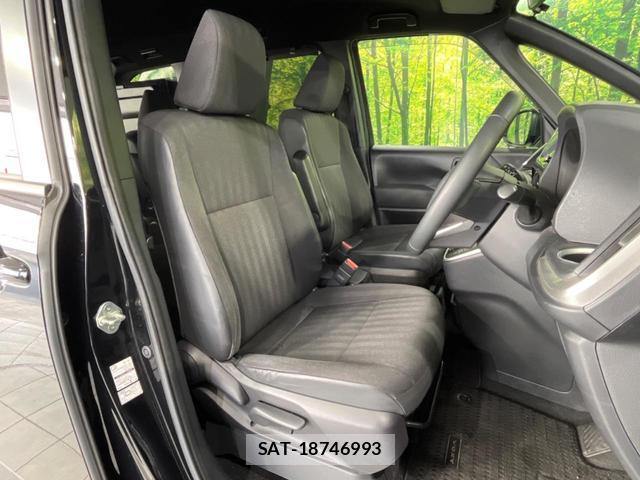 Toyota VOXY 2023-03 7797530-6