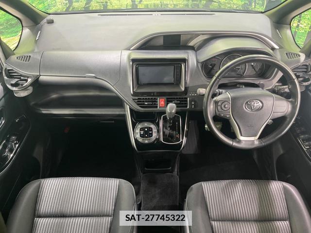 Toyota VOXY 2019-08 7797569-1
