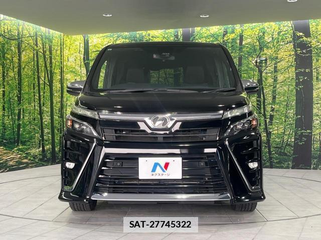 Toyota VOXY 2019-08 7797569-14