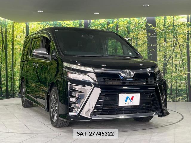 Toyota VOXY 2019-08 7797569-16
