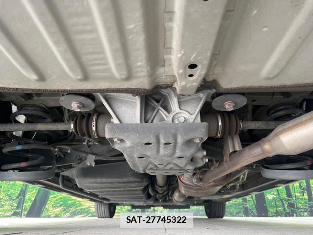 Toyota VOXY 2019-08 7797569-18