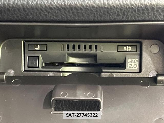 Toyota VOXY 2019-08 7797569-5