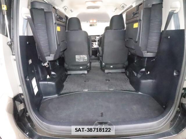 Toyota VOXY 2011-03 7797600-11