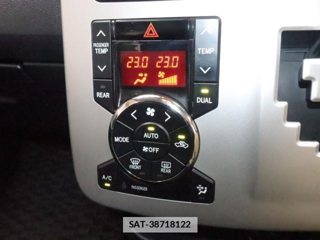 Toyota VOXY 2011-03 7797600-16