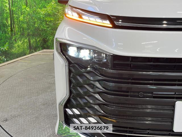 Toyota VOXY 2024-04 7798156-11